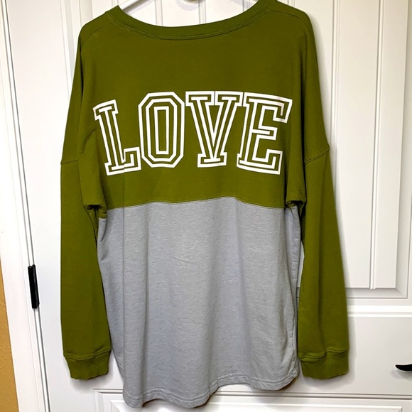 just be Tops - 𝅺JUST BE WOMENS LONG SLEEVE COLOR BLOCK OLIVE GREEN AND GRAY SWEATSHIRT SIZE XL